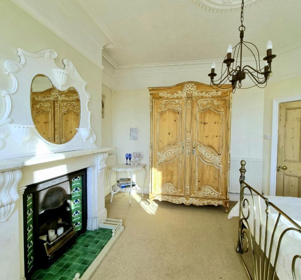 West Hill Retreat Edwardian Balcony Ensuite With Room Served Breakfast & Free Parking Гастингс Экстерьер фото