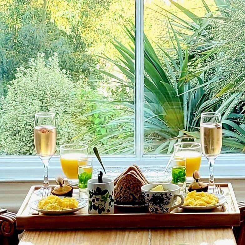 West Hill Retreat Edwardian Balcony Ensuite With Room Served Breakfast & Free Parking Гастингс Экстерьер фото